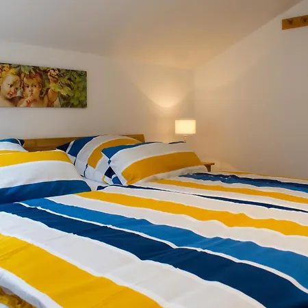 Appartement Mit Blick Auf Das Wasser Lechbruck